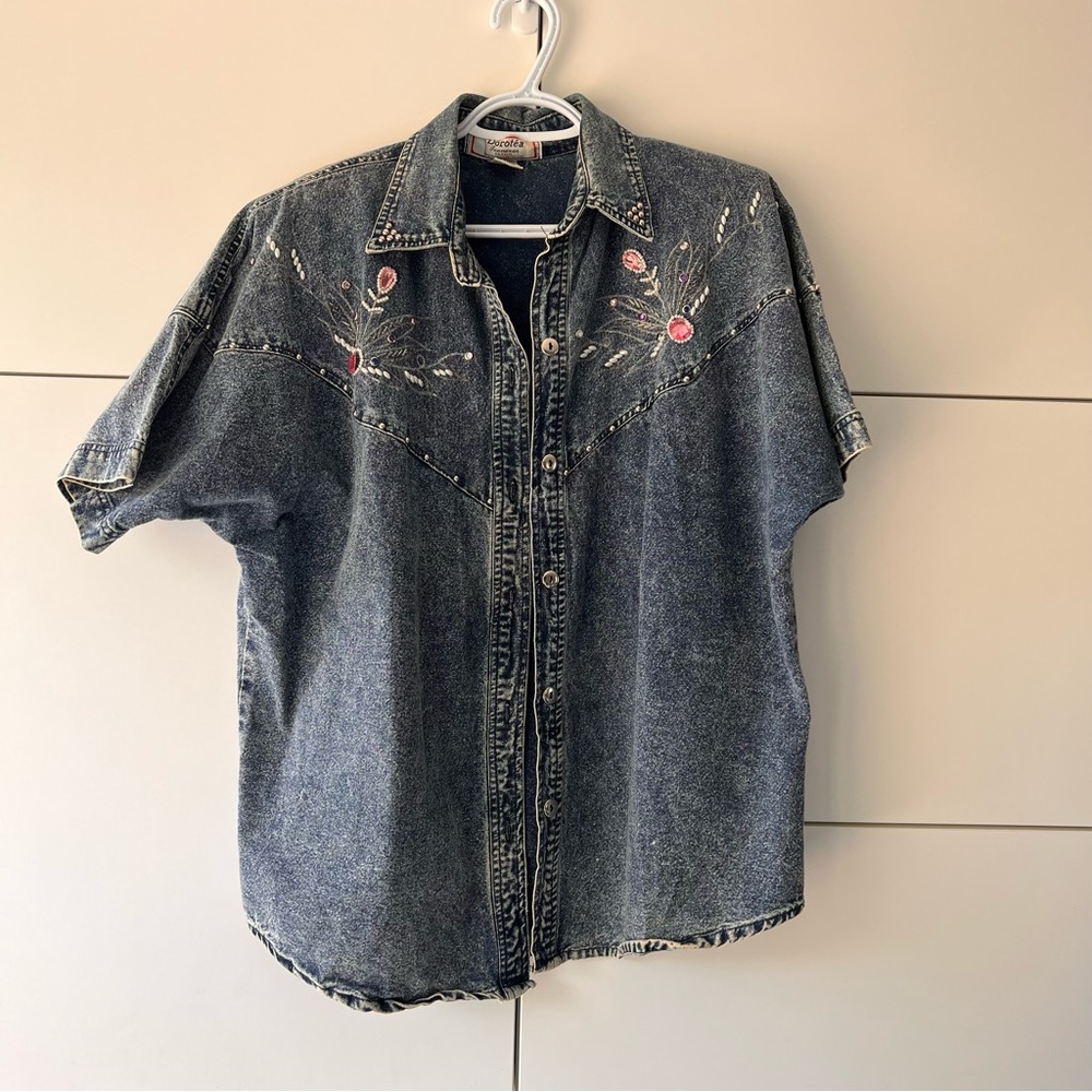 Vintage Women’s Acid Wash Embellished Embrodiered Denim Shirt with Floral Design